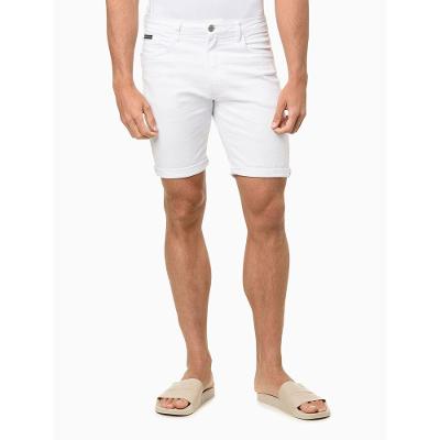 Bermuda de Sarja Masculina Com Stretch e Barra a Fio Calvin Klein Jeans - Branco