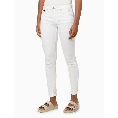 Calça Feminina Color de Sarja Infinite Black Super Skinny Cintura Média Calvin Klein Jeans - Branco