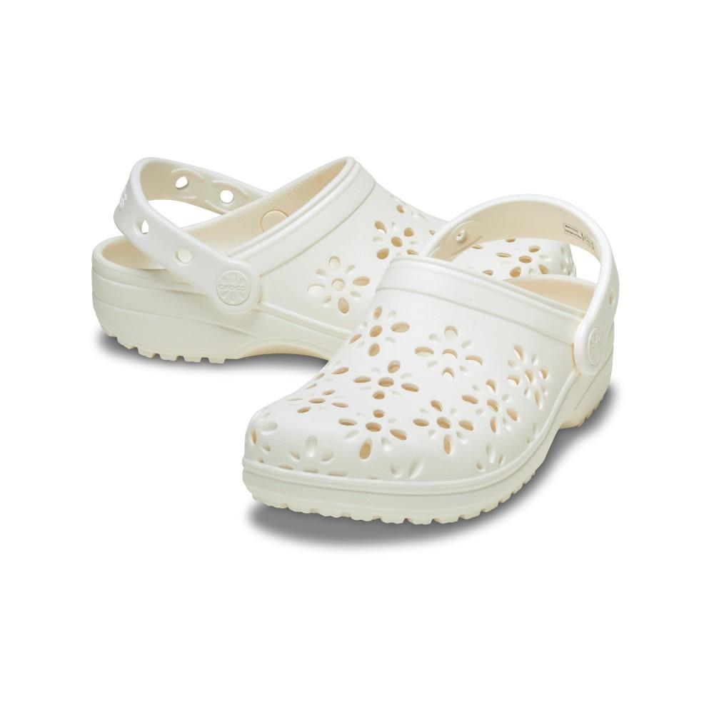 Sandália crocs classic floral cut out clog k chalk - 4