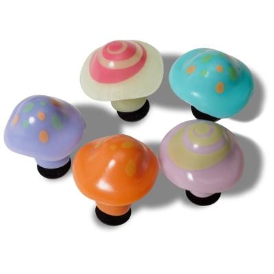 Jibbitz™ far out cogumelos pack com 5 unidades unico