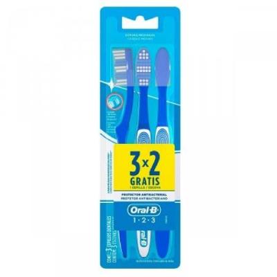 Kit Escova Dental Média Oral-b 123 - 3 Unidades