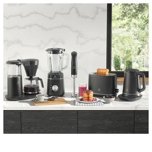 Mixer 3 em 1 Electrolux Expert Black Pearl Velocidade Variável+Turbo, Capacidade de 0,7 Litros e Função Turbo - IBP70 - 7
