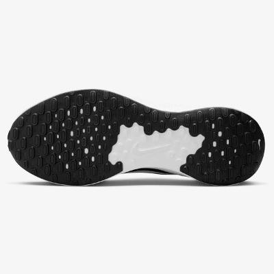 Tênis Nike Revolution 7 Feminino - Preto e Branco