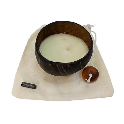 Vela Aromática Vegana em Casca de Coco