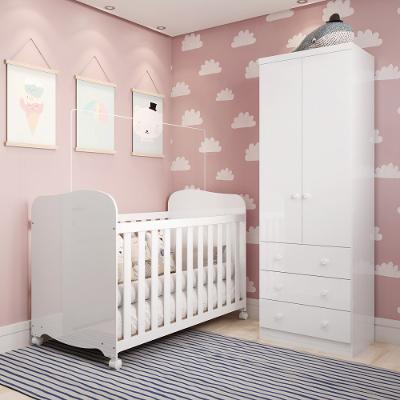 Quarto de Bebê com Guarda Roupa Smim New 2 Portas e Berço Uli MDF Móveis Peroba
