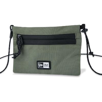 Bolsa New Era Lateral Mini Sacoche Verde Oliva