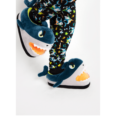 Pantufa Menino Tubarão Rockstar