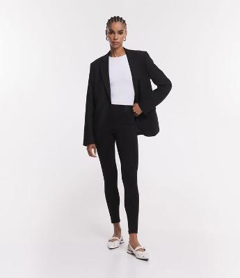 Calça Legging em Ponto Roma com Elástico Lateral