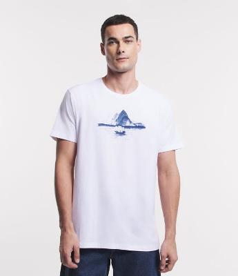 Camiseta em Meia Malha com Estampa de Paisagem Aquarelada