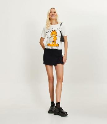Short Saia em Ponto Roma com Fendinha no Transpasse