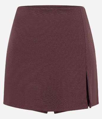 Short Saia em Ponto Roma com Fendinha no Transpasse