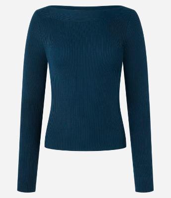Blusa em Tricô com Gola Canoa e Textura Canelada