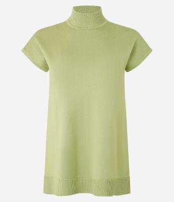 Blusa em Tricô com Gola Alta e Manga Curta Sem Cava