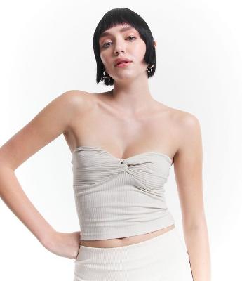 Blusa Cropped em Ribana Tomara que Caia com Busto Torcidinho