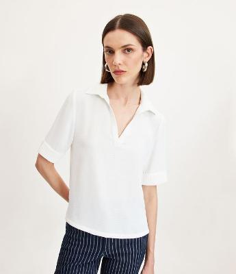 Blusa Manga Curta Airflow com Colarinho Texturizado