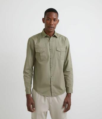 Camisa Comfort em Algodão com Bolsos Frontais