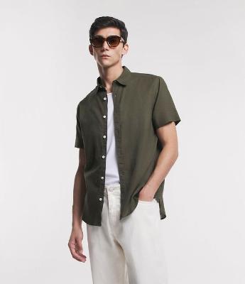 Camisa Comfort Básica em Linho com Manga Curta