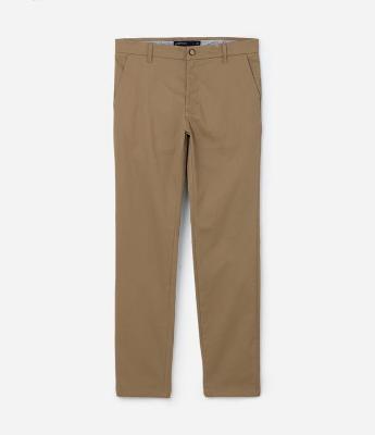 Calça Slim em Sarja com Bolsos Faca