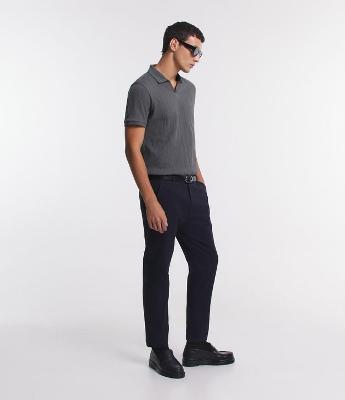 Calça Slim Sarjado Cropped Alfaiatada com Bolsos