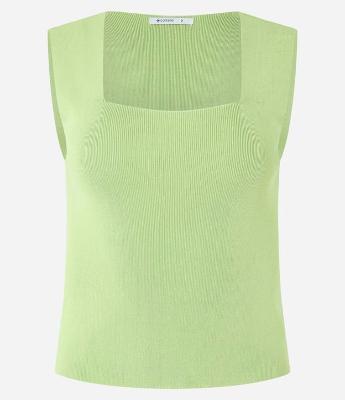 Blusa em Tricô com Decote Quadrado