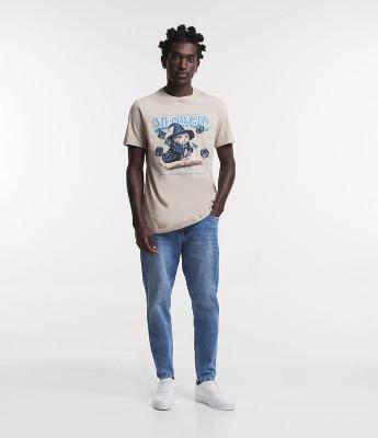 Calça Slim Cropped em Jeans com Efeito Estonado