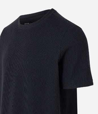 Camiseta em Algodão Texturizado com Gola Redonda