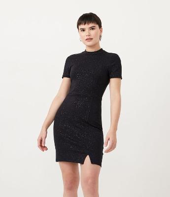 Vestido Curto em Ponto Roma com Gola Alta e Fenda na Barra