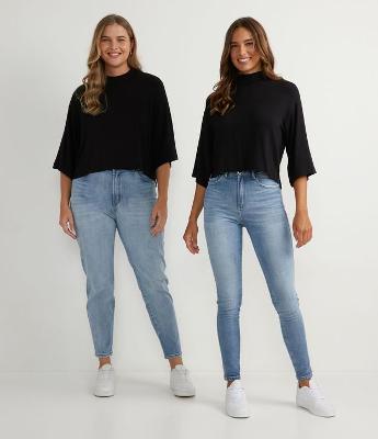 Calça Skinny Básica em Jeans com Cintura Média