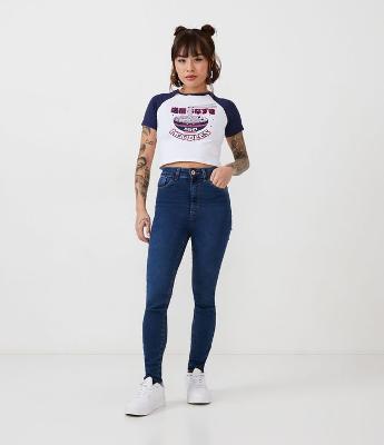 Calça Skinny em Jeans com Cintura Alta
