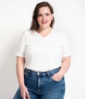 Blusa Básica em Algodão com Gola V Curve & Plus Size
