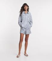 Short em Sarja com Barra Dobrada e Estampa de Listras - 2