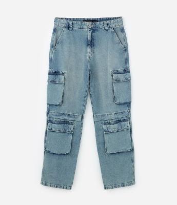 Calça Baggy em Jeans com Recortes e Bolso Cargo