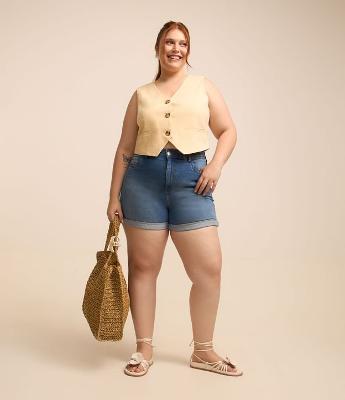 Short Hot Pants Jeans com Barra Dobrada Curve  & Plus Size