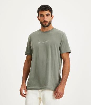 Camiseta Comfort em Meia Malha com Lettering Lost Paradise