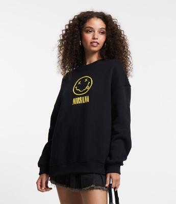 Blusão em Moletom com Forro Fleece e Estampa Frente e Costas Nirvana