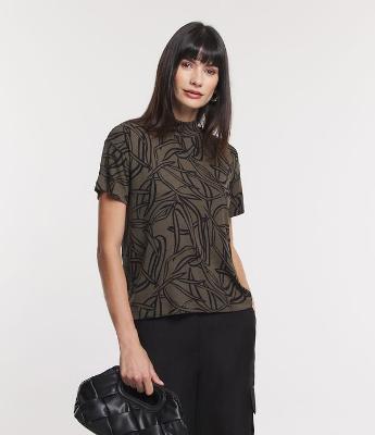 Blusa em Ribana com Golinha e Textura Canelada