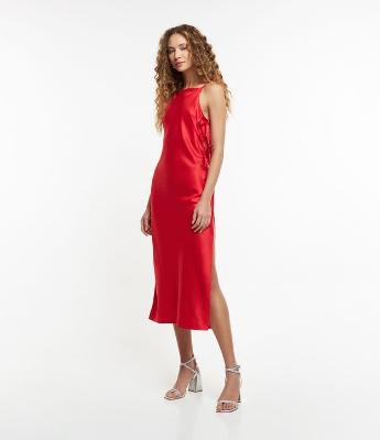 Vestido Midi em Crepe com Alças Finas e Amarração nas Laterais