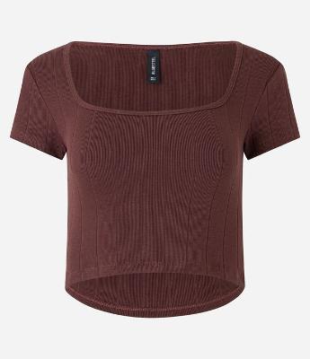 Blusa Cropped em Algodão Canelado com Decote Quadrado