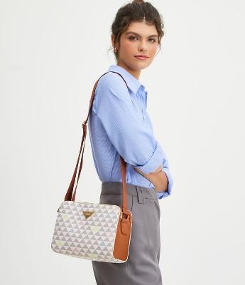 Bolsa Transversal Média com Alça e Estampa Triângulos
