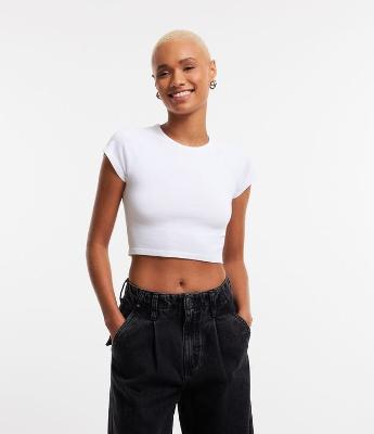 Blusa Cropped em Viscose Canelada com Cava Raglan