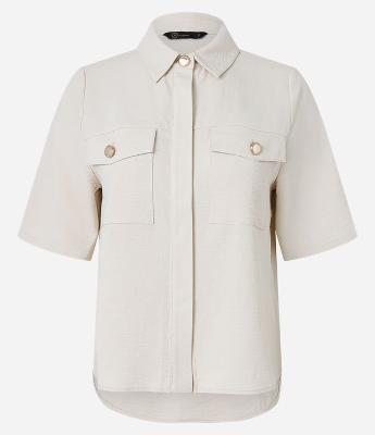 Camisa Airflow com Botões Metalizados e Bolsos Frontais