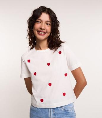 Blusa T-shirt em Algodão com Bordado de Coração