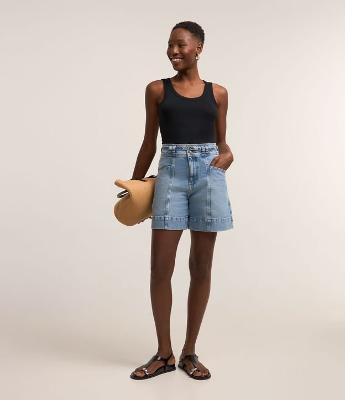 Short Regular Cintura Alta em Jeans com Cinto de Tecido