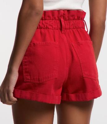 Short Baggy de Cintura Alta em Sarja com Franzido no Còs