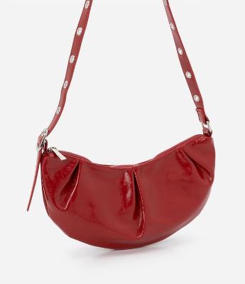 Bolsa Shoulder Pequena em PU com Ilhóses na Alça