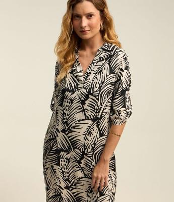 Vestido em Viscose com Estampa Folhagem