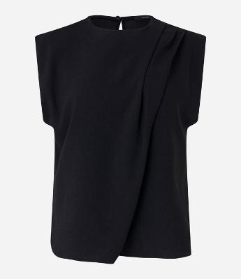 Blusa em Crepe com Franzido no Ombro