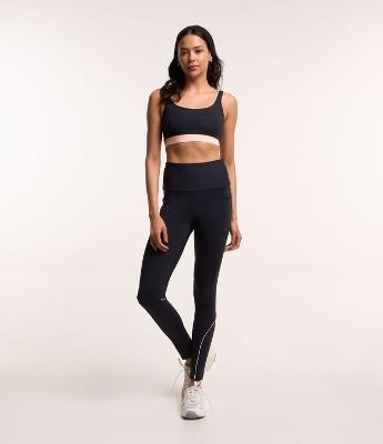 Calça Legging Esportiva em Poliamida com Bolsos Friso Contrastante