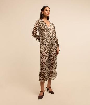 Calça em Chiffon  Animal Print e Cós Elástico