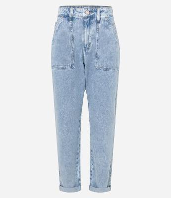 Calça Mom Jeans com Bolsos Quadrados